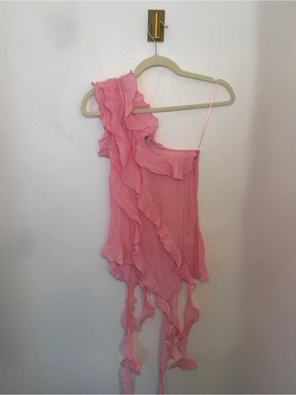 One Shoulder Asymmetrical Ruffle Top - Picture 5 of 6